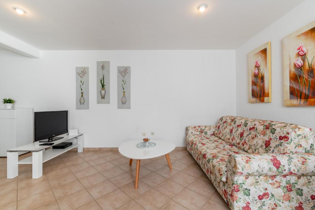 Villa Bella Vista - Apartments Лабин Экстерьер фото